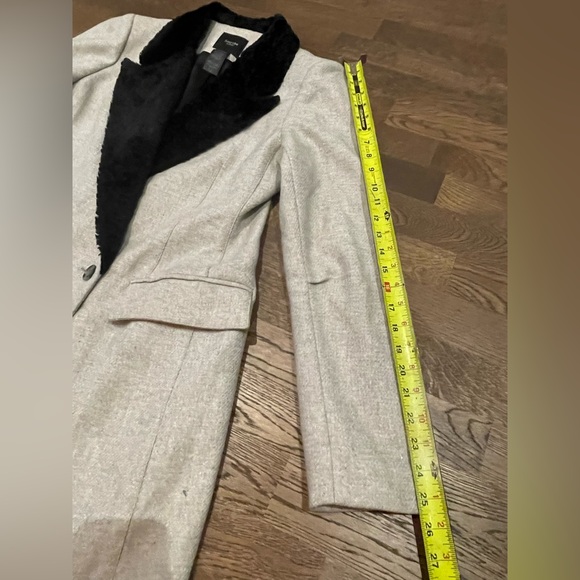 Smythe Grey Wool Coat with Faux Fur Collar Size 12 - Picture 4 of 9